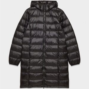 Aritzia TNA the little puff long black Small